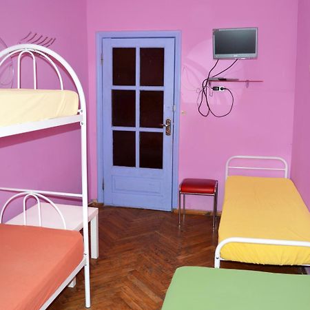 Hostel Kreschatik Kiev Buitenkant foto