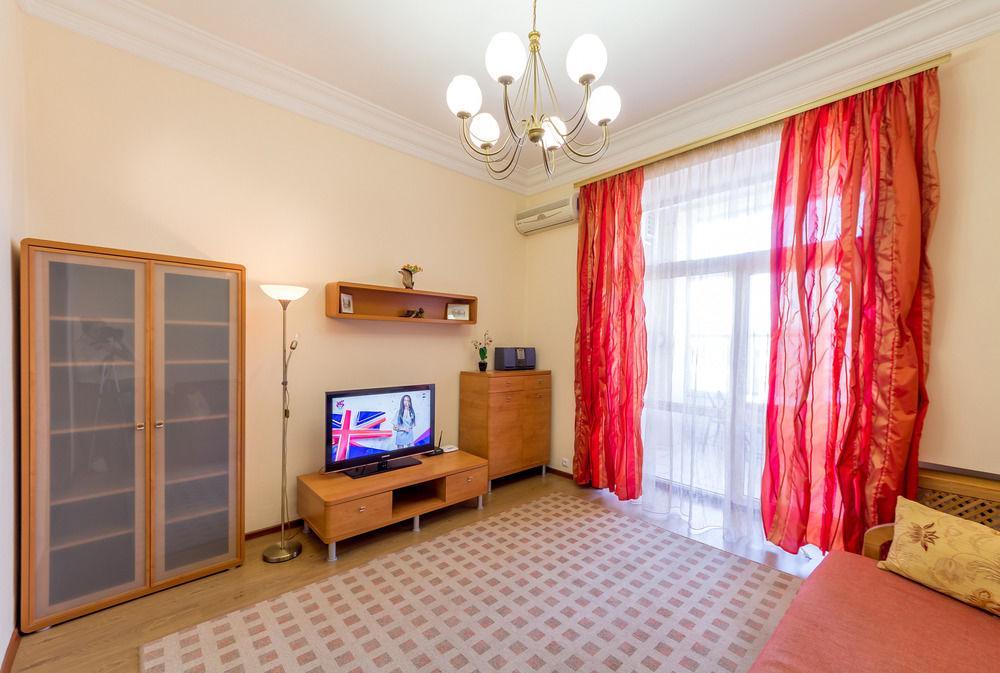Hostel Kreschatik Kiev Buitenkant foto
