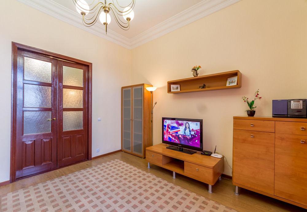 Hostel Kreschatik Kiev Buitenkant foto
