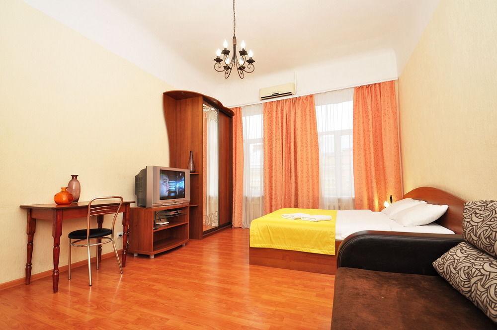 Hostel Kreschatik Kiev Buitenkant foto