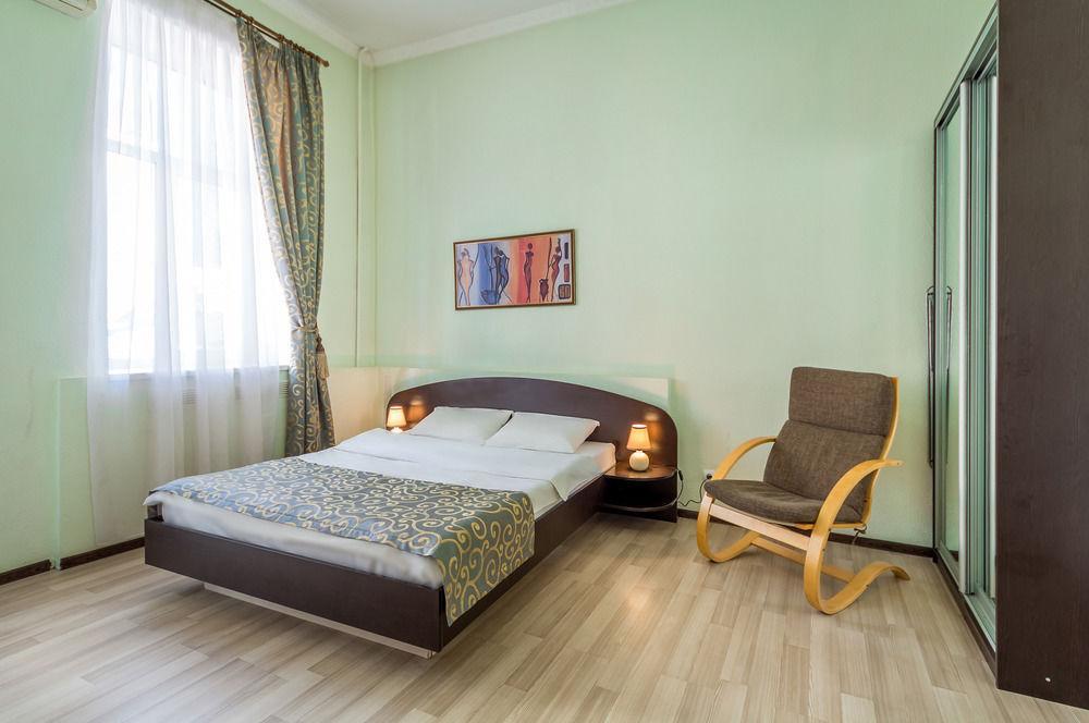 Hostel Kreschatik Kiev Buitenkant foto