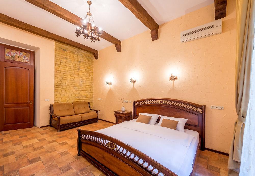 Hostel Kreschatik Kiev Buitenkant foto