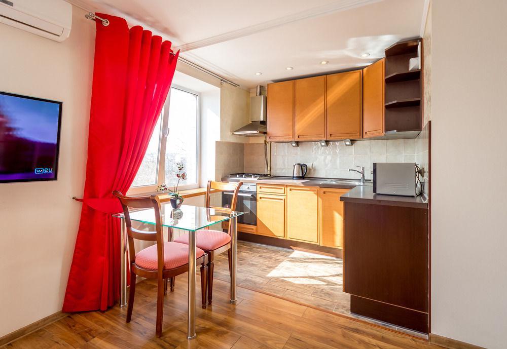 Hostel Kreschatik Kiev Buitenkant foto