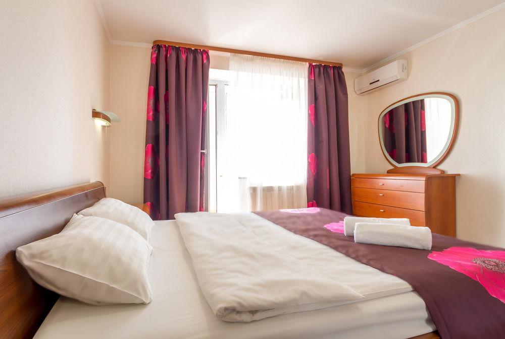 Hostel Kreschatik Kiev Buitenkant foto
