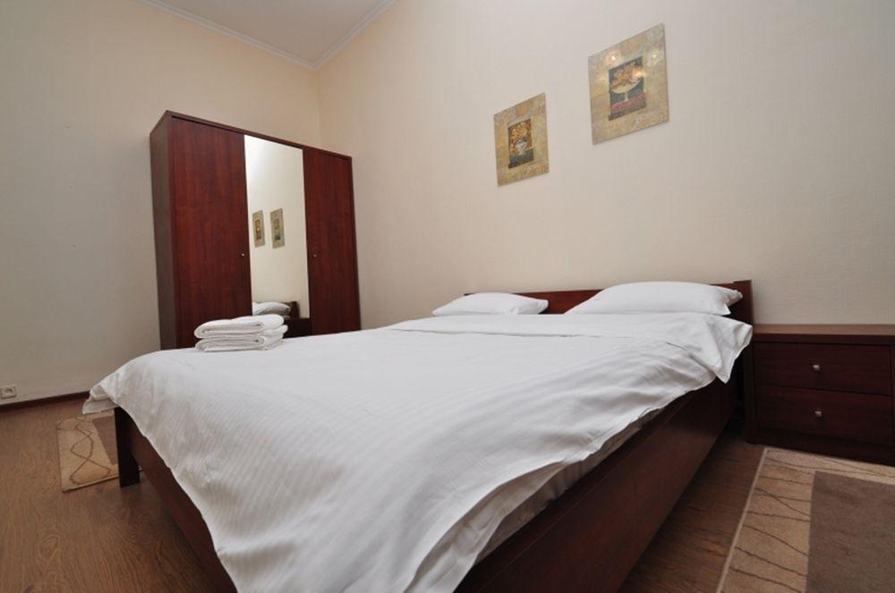 Hostel Kreschatik Kiev Buitenkant foto