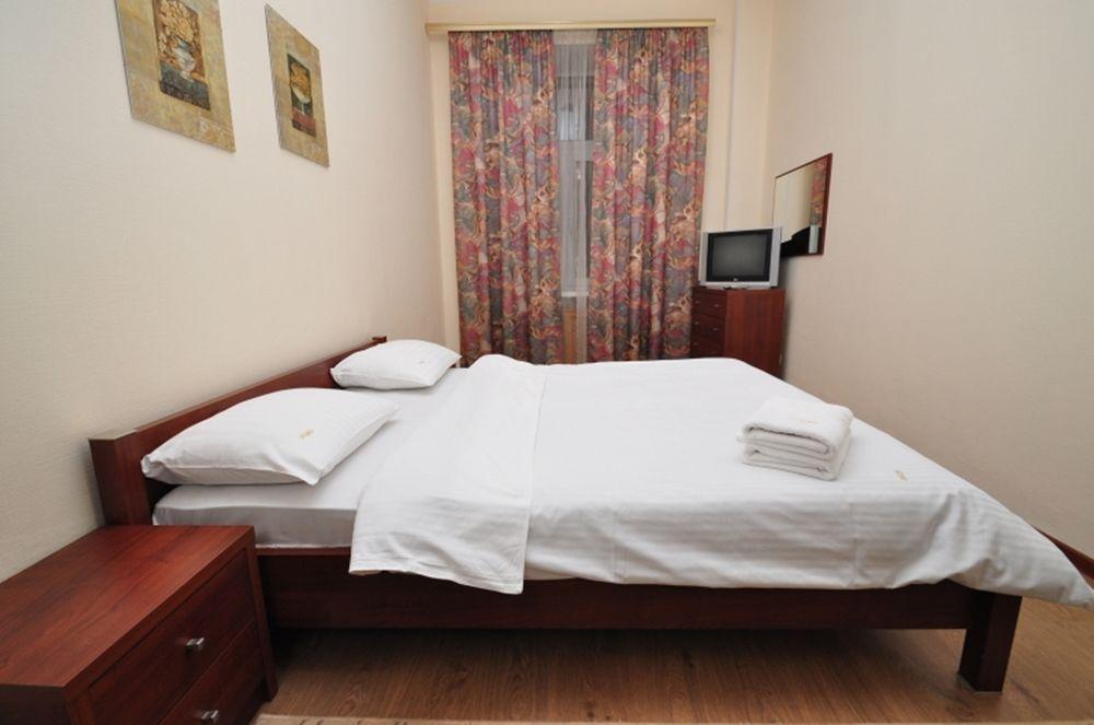 Hostel Kreschatik Kiev Buitenkant foto