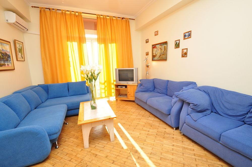 Hostel Kreschatik Kiev Buitenkant foto